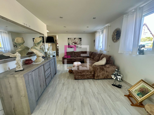 
Maison 9 pièce(s)  Village Proche HAM 227.88 m2
